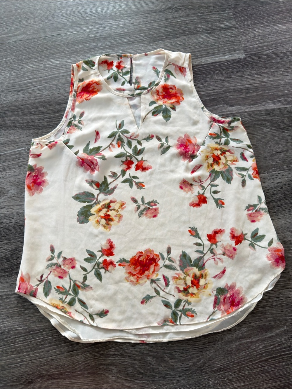 Floral Sleeveless Keyhole Blouse - Cream with Pink & Red Flowers